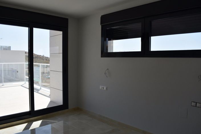 Image No.19-4 Bed Villa for sale