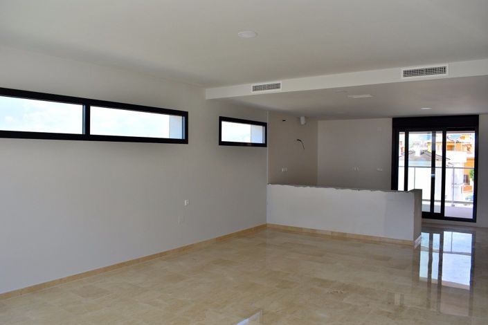 Image No.20-4 Bed Villa for sale