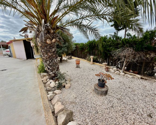 Image No.12-1 Bed Country House for sale