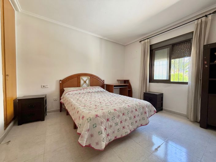 Image No.4-3 Bed House for sale