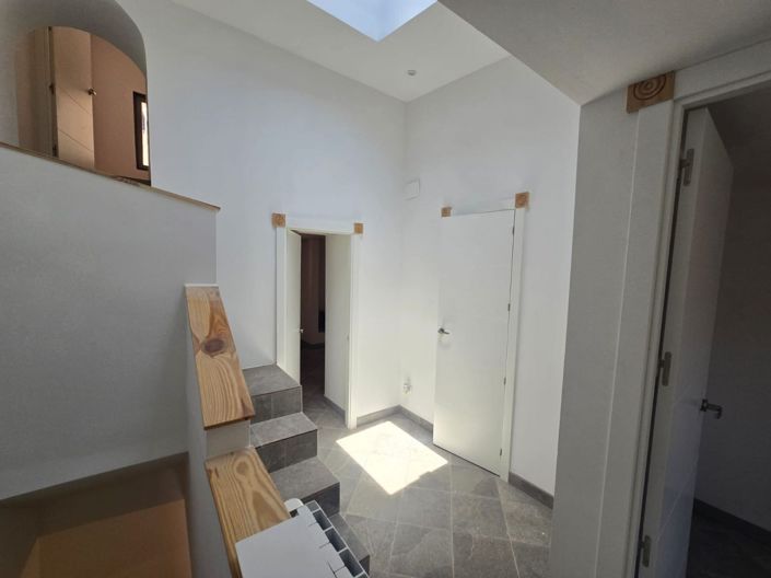 Image No.19-3 Bed Townhouse for sale