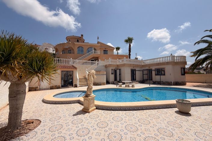 Image No.33-5 Bed Villa for sale
