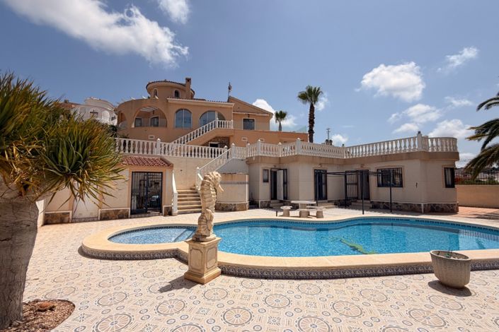 Image No.34-5 Bed Villa for sale
