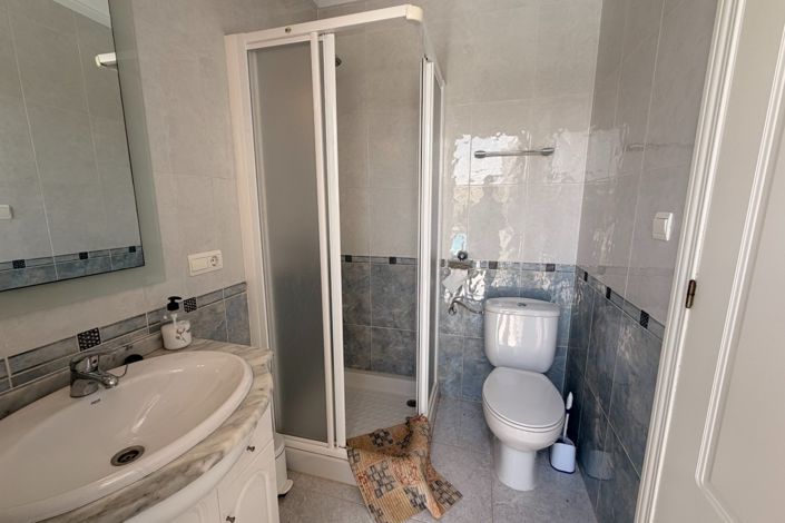Image No.40-5 Bed Villa for sale
