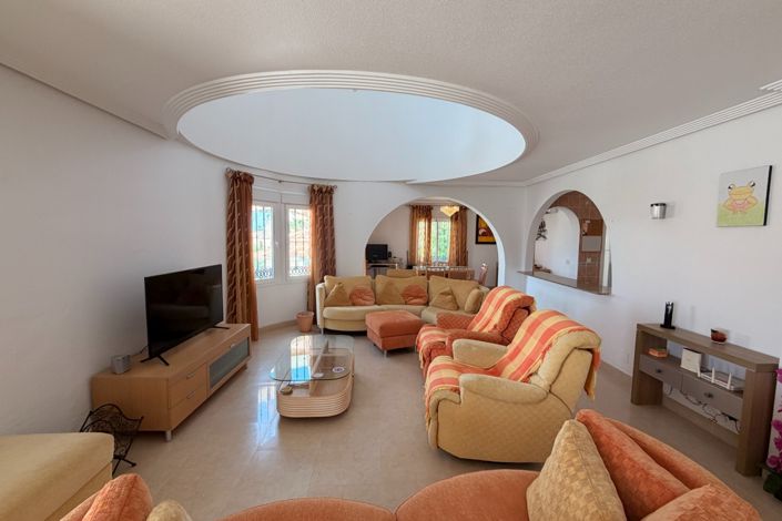 Image No.8-5 Bed Villa for sale