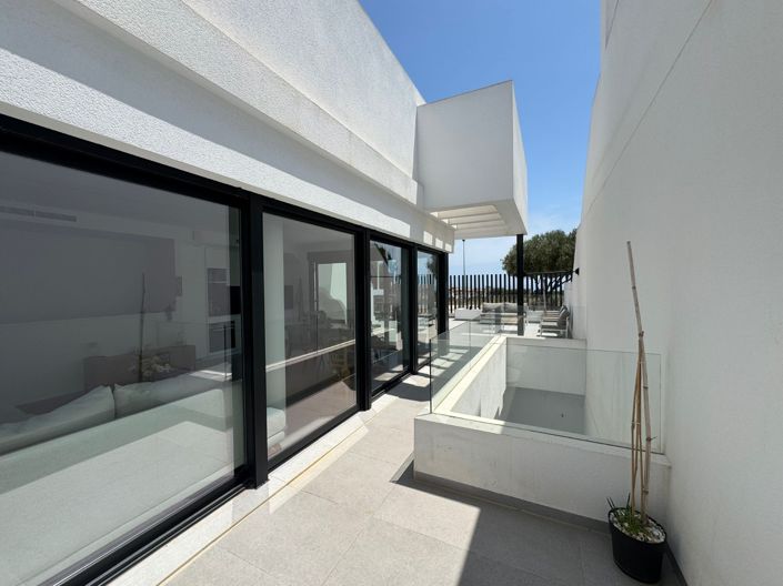 Image No.30-4 Bed Villa for sale