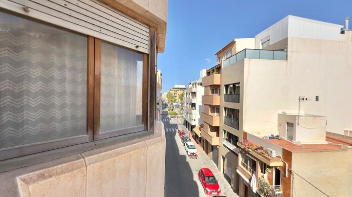 Image No.10-3 Bed Apartment for sale