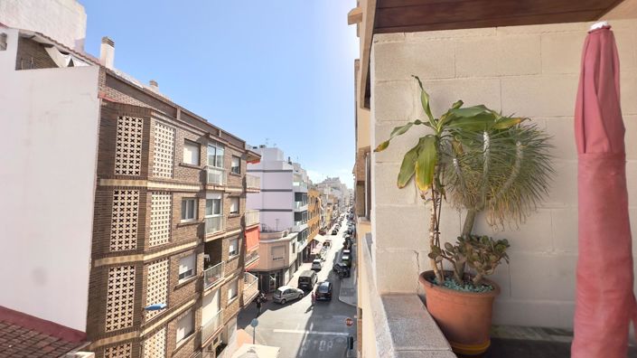 Image No.12-3 Bed Apartment for sale