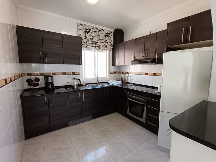 Image No.18-3 Bed House for sale