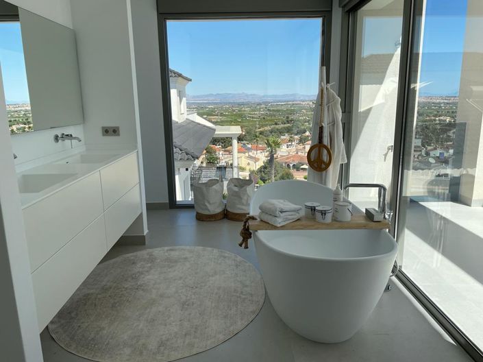 Image No.23-4 Bed Villa for sale