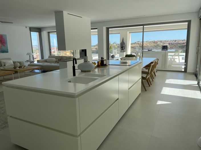 Image No.48-4 Bed Villa for sale