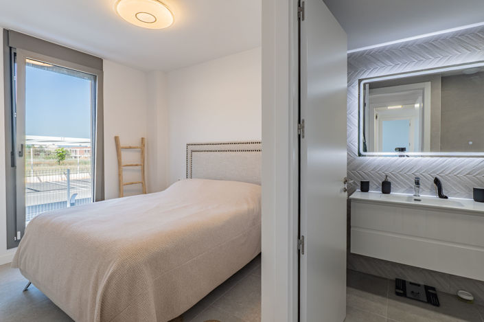 Image No.21-3 Bed Apartment for sale
