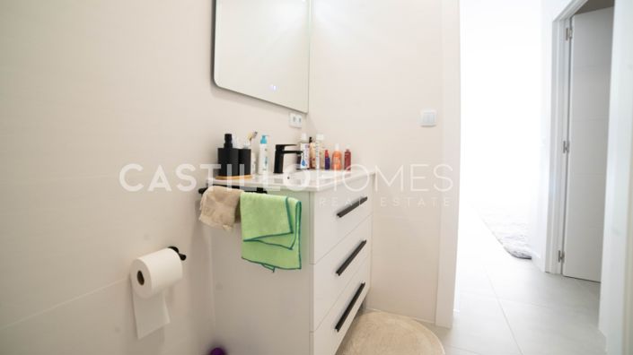 Image No.15-1 Bed Townhouse for sale