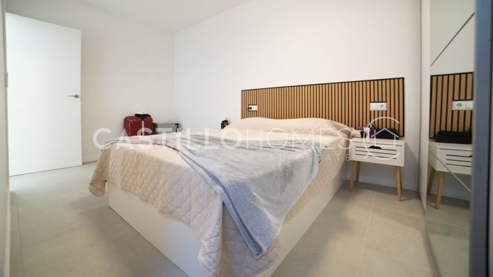Image No.20-1 Bed Townhouse for sale