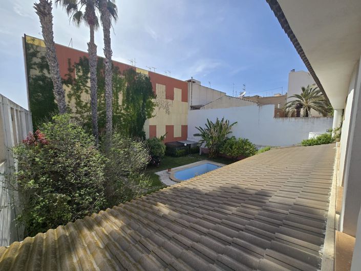 Image No.35-6 Bed Villa for sale
