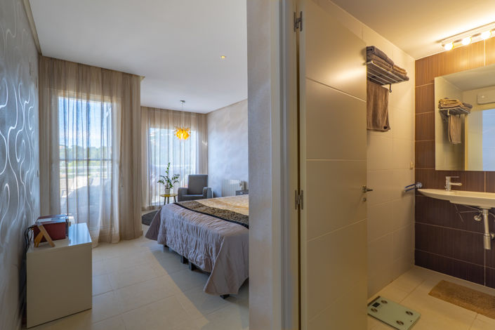 Image No.16-2 Bed Apartment for sale