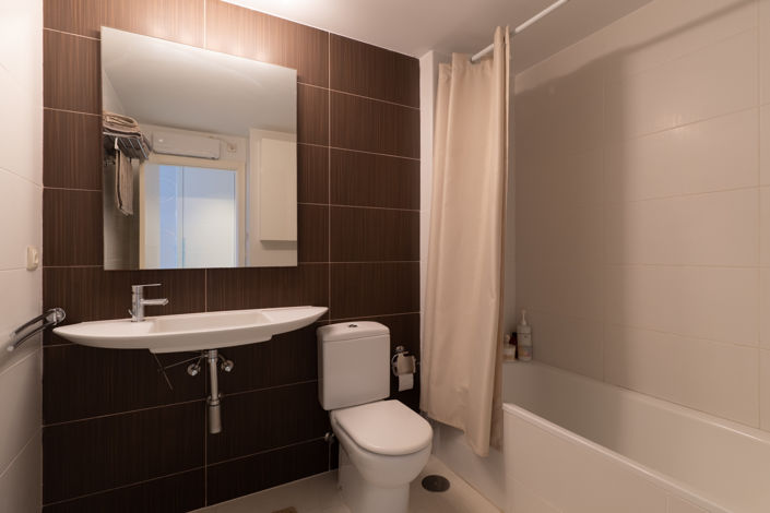 Image No.20-2 Bed Apartment for sale