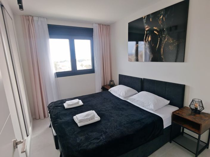 Image No.20-3 Bed Apartment for sale