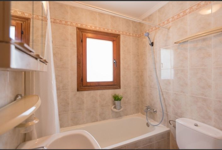 Image No.9-3 Bed Villa for sale