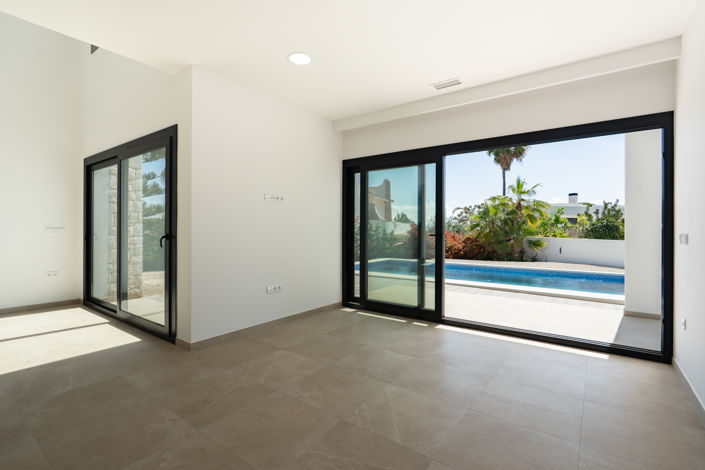 Image No.14-3 Bed Villa for sale