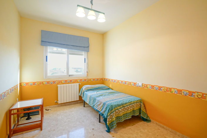 Image No.10-3 Bed Townhouse for sale