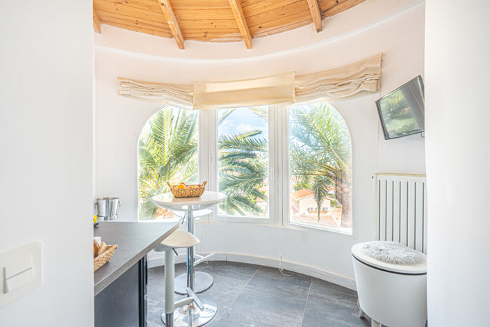 Image No.10-6 Bed Villa for sale