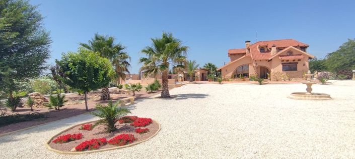 Image No.6-Villa de 5 chambres à vendre à Pinoso