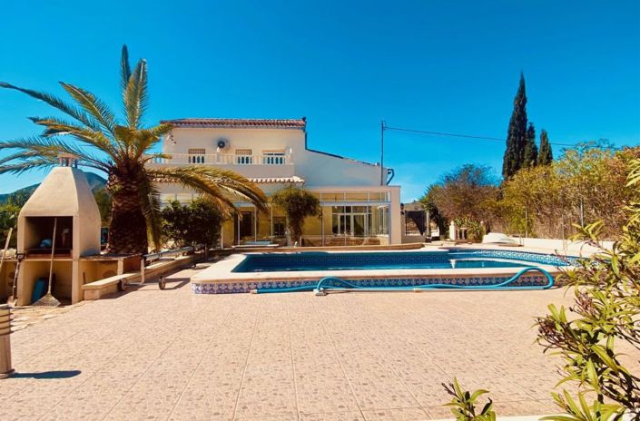 Image No.6-5 Bed Country House for sale
