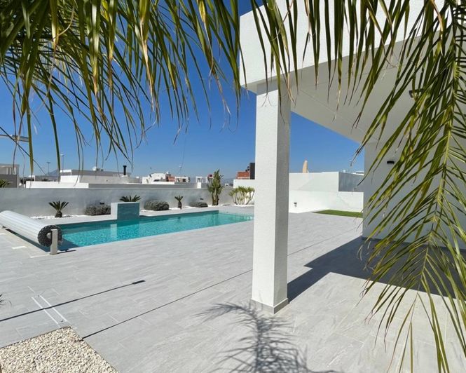 Image No.15-3 Bed Villa for sale