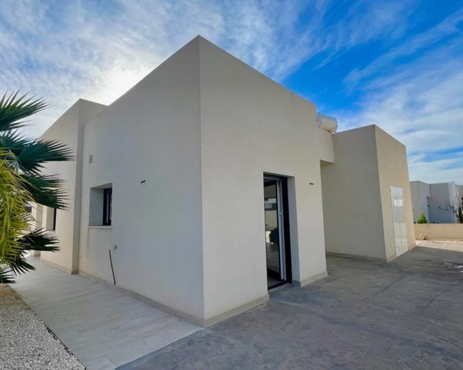 Image No.26-3 Bed Villa for sale