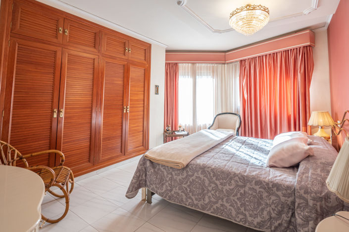 Image No.10-4 Bed Townhouse for sale