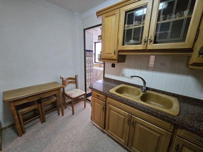 Image No.22-6 Bed Townhouse for sale