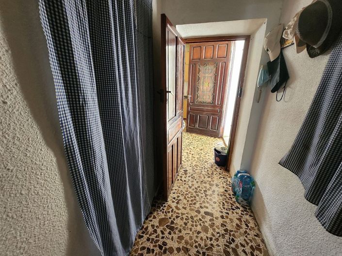 Image No.25-3 Bed Townhouse for sale