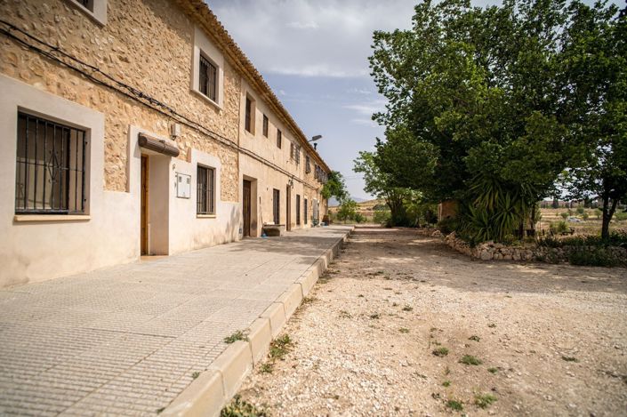 Image No.6-Maison de campagne de 5 chambres à vendre à Pinoso