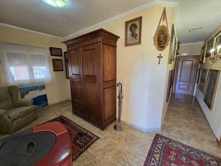 Image No.4-4 Bed Villa for sale