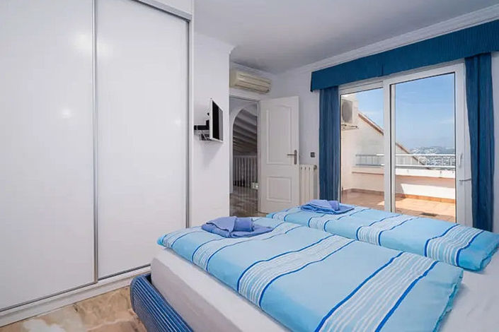Image No.19-3 Bed Villa for sale