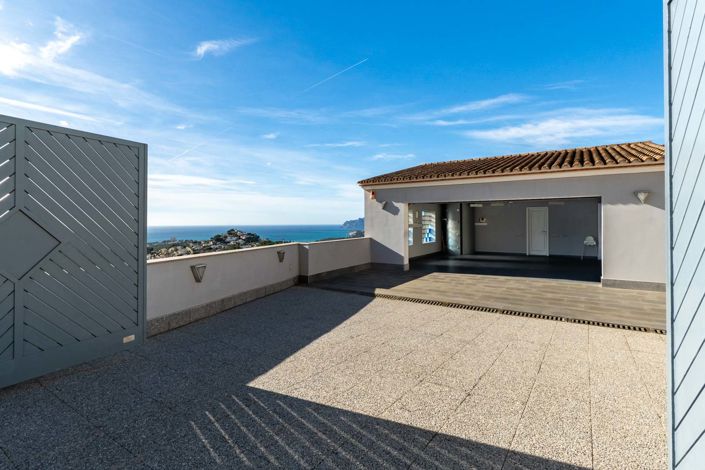 Image No.10-4 Bed Villa for sale