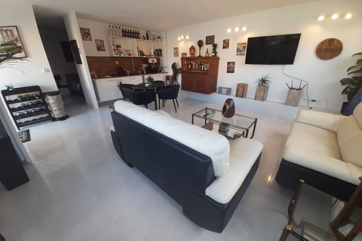Image No.40-6 Bed Villa for sale