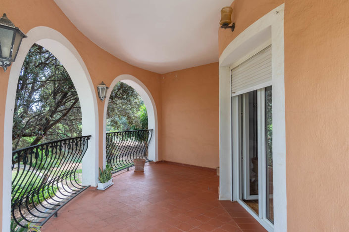 Image No.20-5 Bed Villa for sale