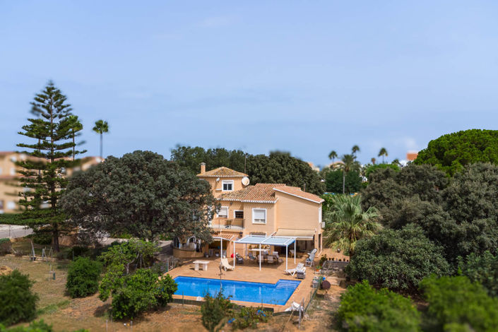 Image No.37-5 Bed Villa for sale