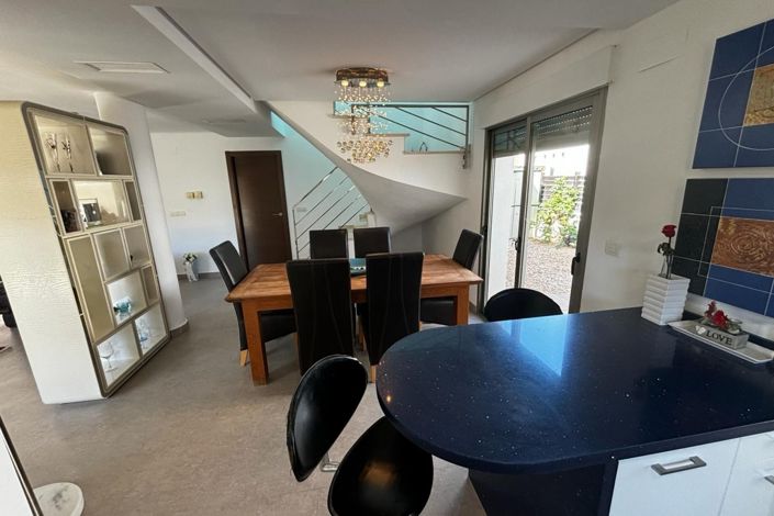 Image No.10-3 Bed Villa for sale