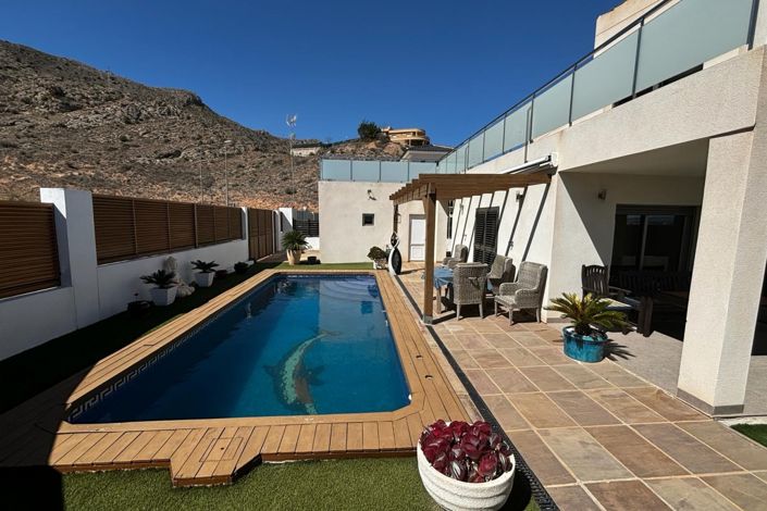 Image No.27-3 Bed Villa for sale