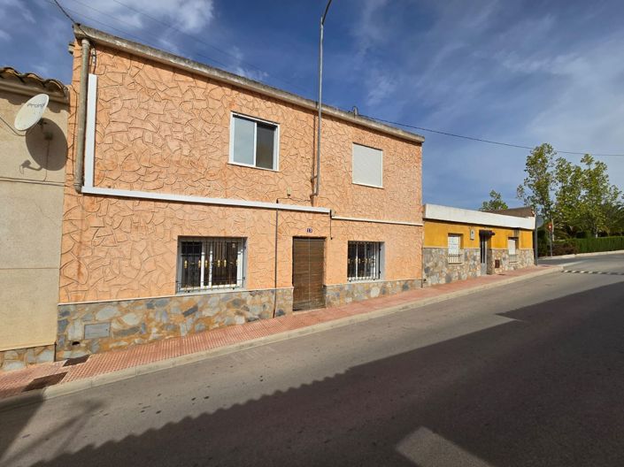 Image No.6-5 Bed Townhouse for sale