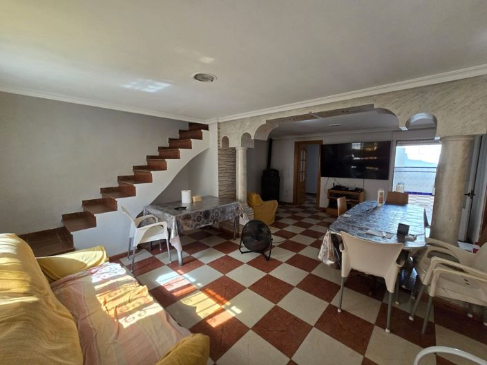 Image No.9-5 Bed Townhouse for sale