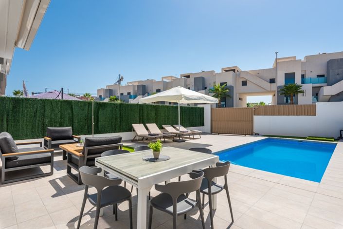 Image No.28-3 Bed Villa for sale