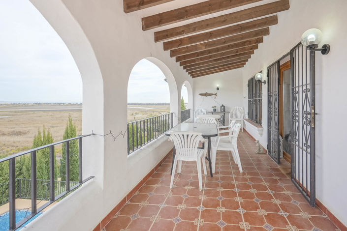 Image No.10-5 Bed Villa for sale