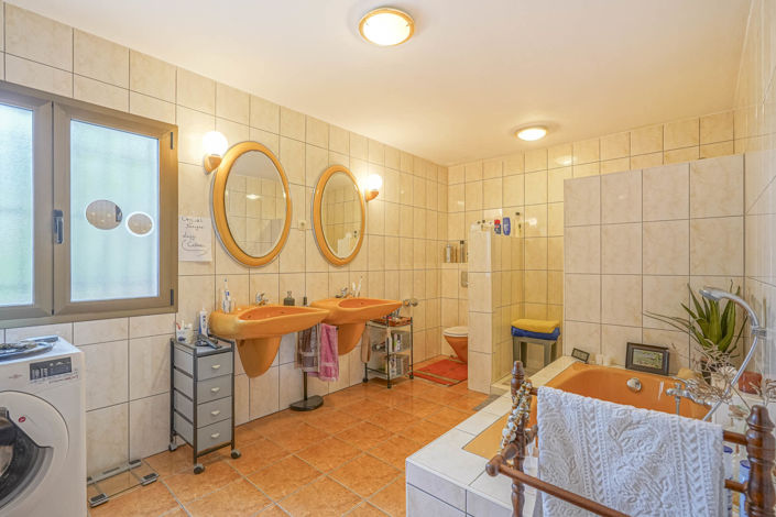 Image No.36-5 Bed Villa for sale