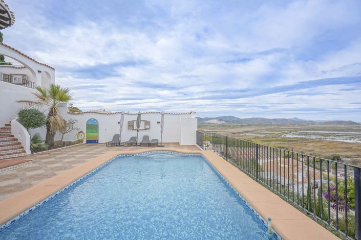 Image No.4-5 Bed Villa for sale
