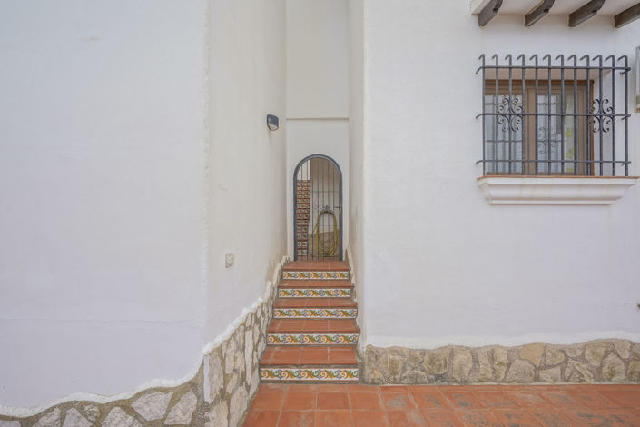 Image No.42-5 Bed Villa for sale