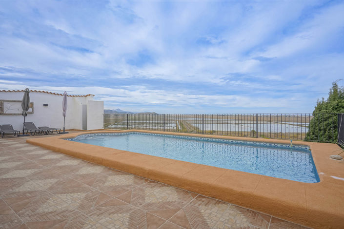 Image No.50-5 Bed Villa for sale